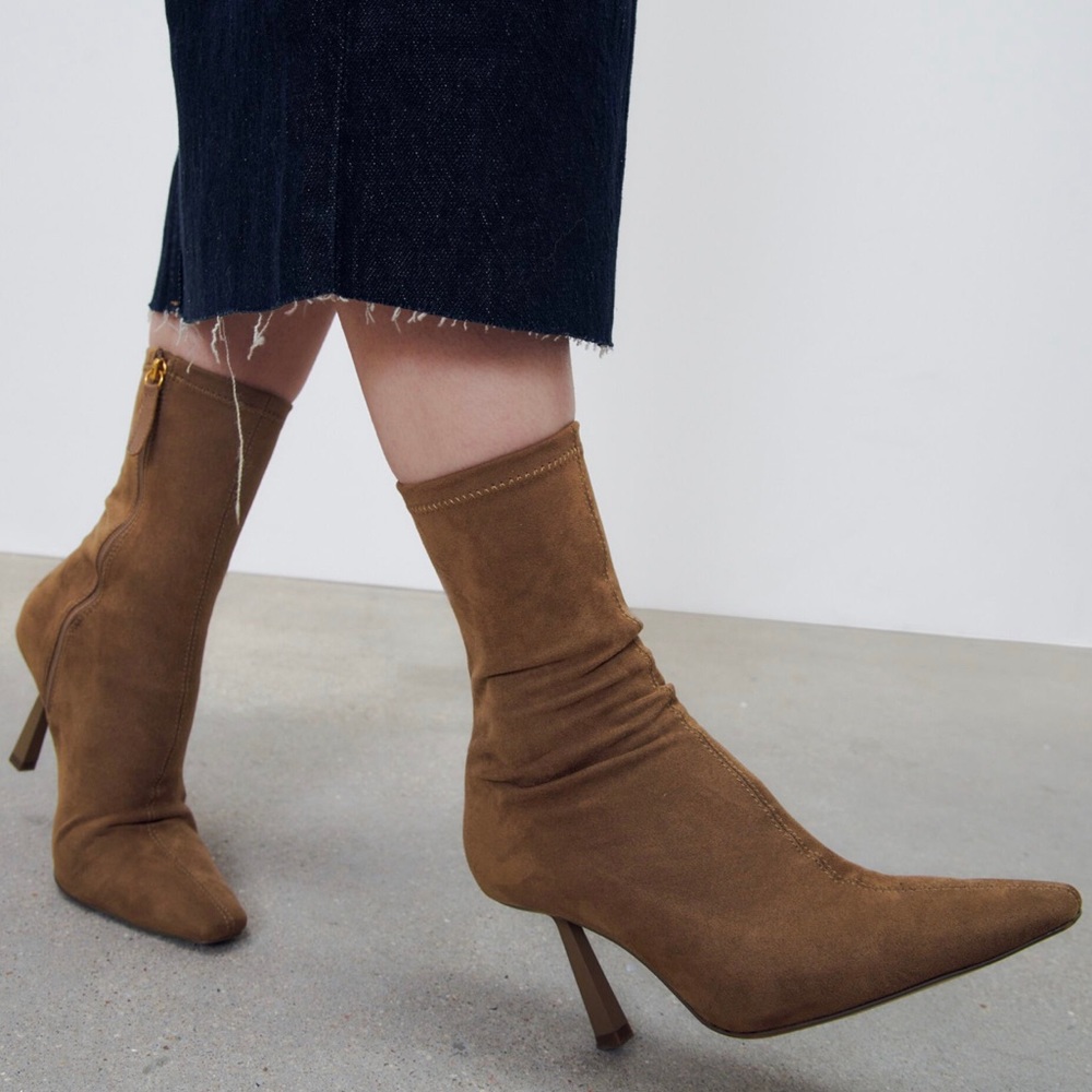 NEW ZARA ANKLE SUEDE BOOTIES